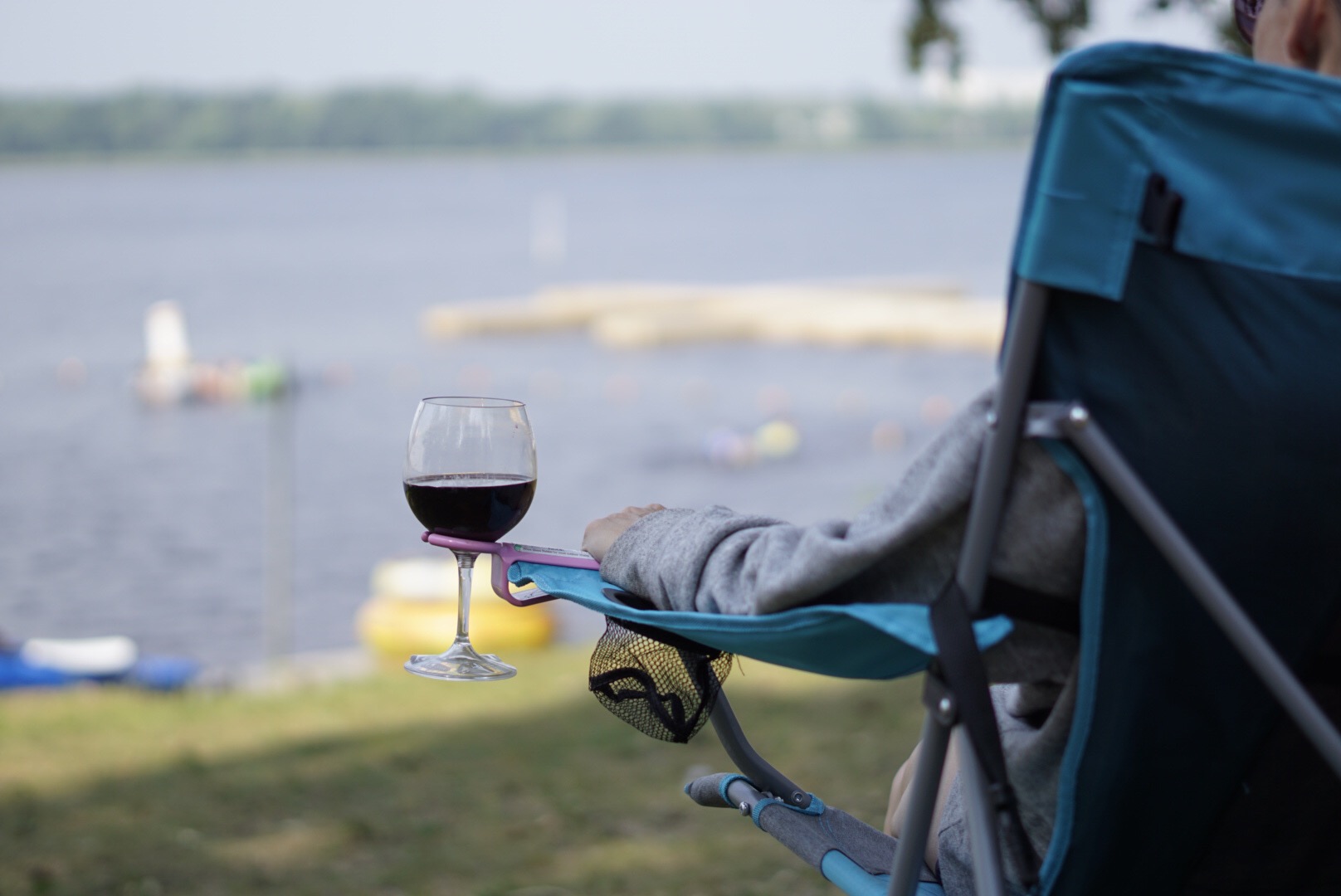 06EFE4CF-2C99-48A5-BED8-F59CDE7C756B